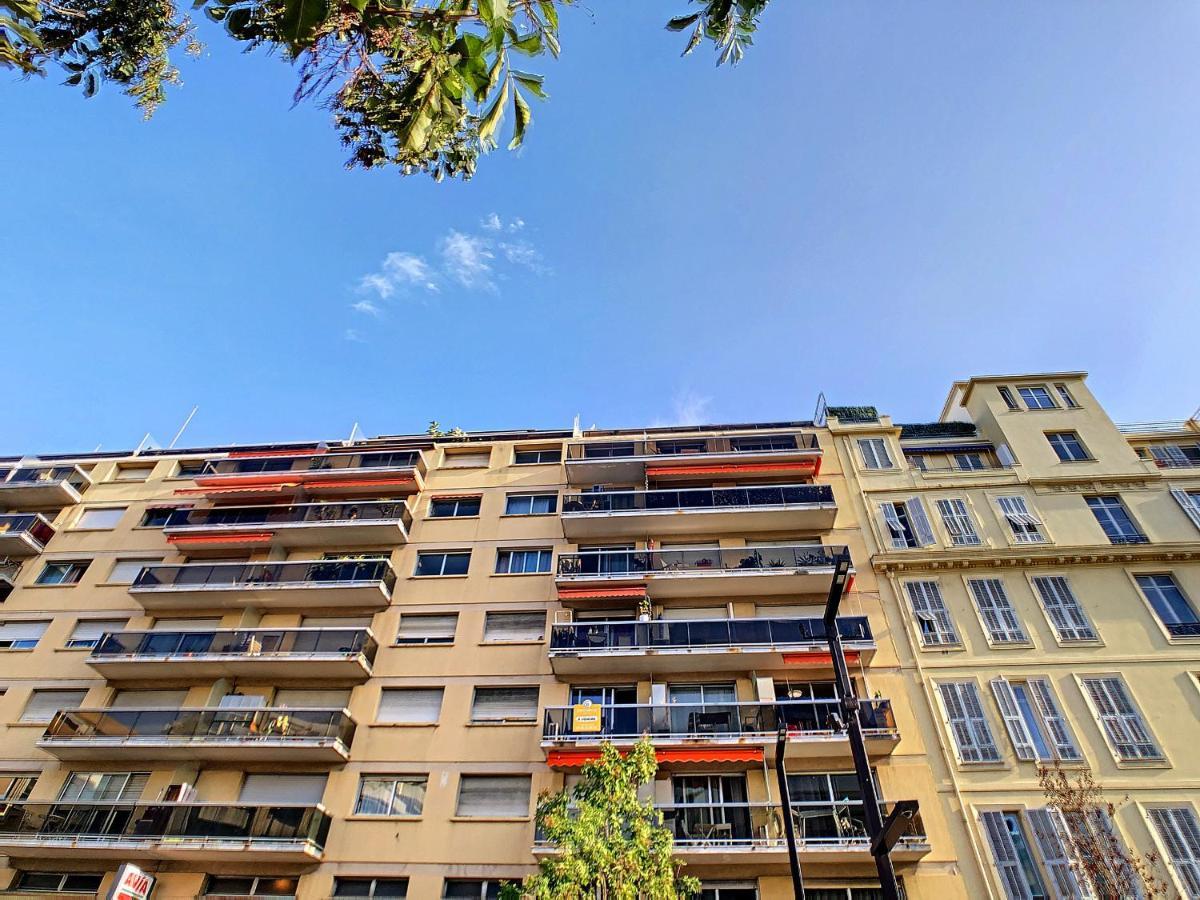 Nestor&jeeves - Florida - With Balcony Appartamento *